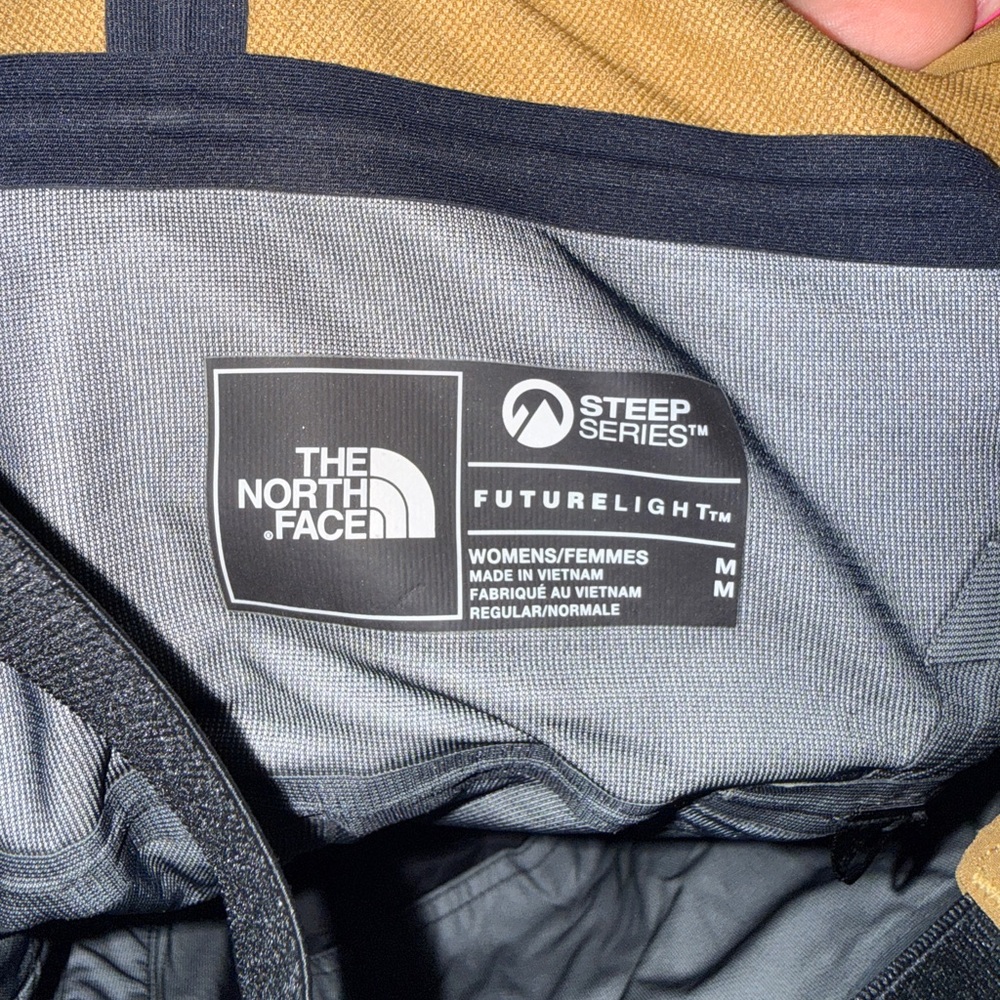 The North Face Tan and Black Ski Pants size medium women’s - Picture 7 of 7